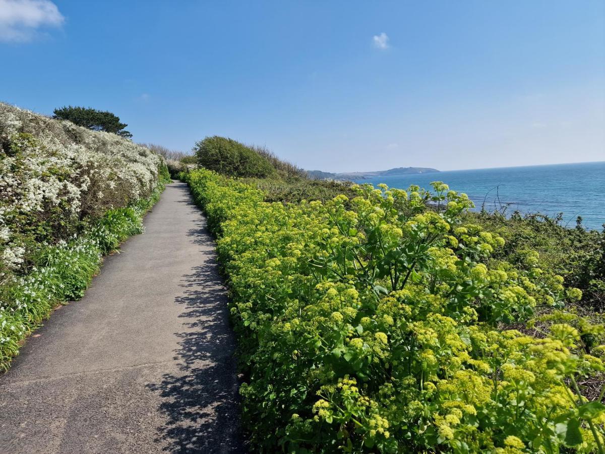 Blue Hills Luxury Apartment, Bay Front With Parking Falmouth Dış mekan fotoğraf